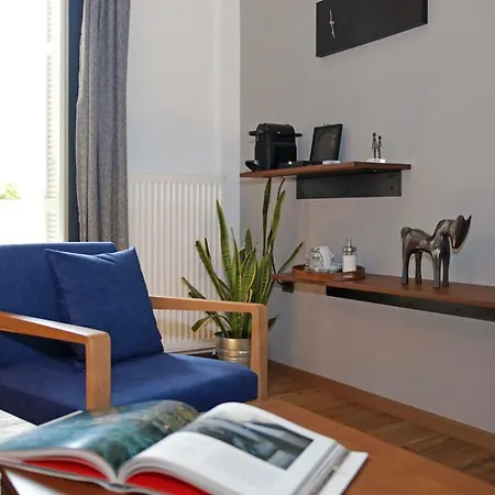 Tom's Bachelor Pad Apartment Thessaloniki