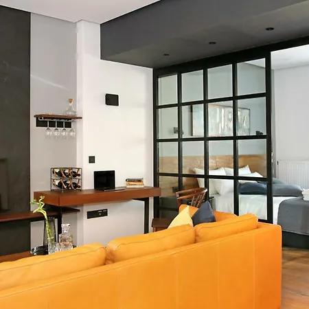 公寓 Tom's Bachelor Pad *