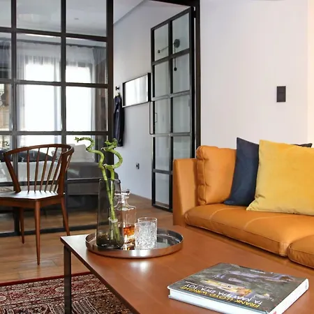公寓 Tom's Bachelor Pad 塞萨洛尼基