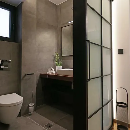 דירה Tom's Bachelor Pad